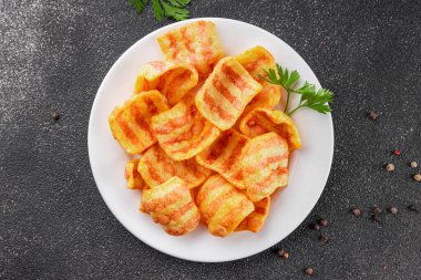 Pastırma, kızarmış pastırma, mısır, abur cubur, fast food masada doğal yemek, kırsal yemek, fotokopi odası.