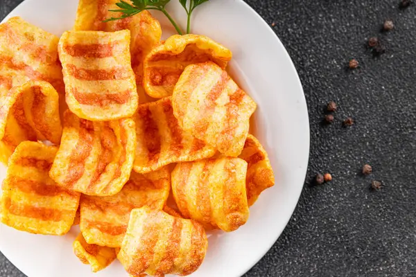 Pastırma, kızarmış pastırma, mısır, abur cubur, fast food masada doğal yemek, kırsal yemek, fotokopi odası.