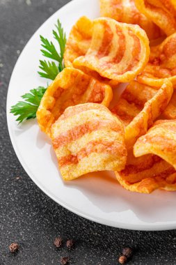 Pastırma, kızarmış pastırma, mısır, abur cubur, fast food masada doğal yemek, kırsal yemek, fotokopi odası.