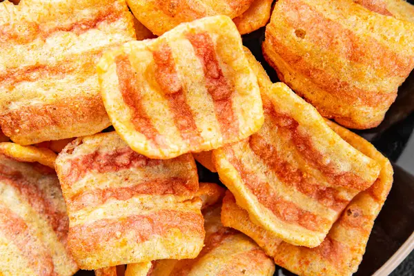 Pastırma, kızarmış pastırma, mısır, abur cubur, fast food masada doğal yemek, kırsal yemek, fotokopi odası.