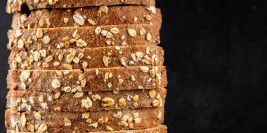 Yulaf ekmeği kepekli, kepekli, kepekli, kepekli, doğal, lezzetli, lezzetli gurme yemek arkaplanı masa kırsal gıdanın üstünde fotokopi alanı.