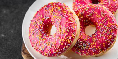 Tatlı tatlı tatlı fast food taze lezzetli gurme yemek arkaplanı masanın üzerinde rustik yemek üst görünüm fotokopi alanı