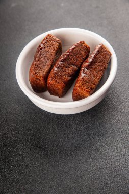 Finansal bisküvi çikolatalı kurabiye tatlı tatlı lezzetli gurme yemek arkaplanı masa rustik gıda üst görünüm fotokopi alanı