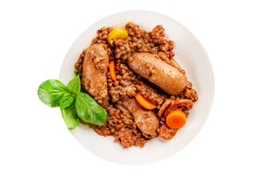 Mercimek ve sebzeli sosis aperatif sebze taze lezzetli gurme yemek arkaplanı masa kırsal gıdanın üstünde fotokopi alanı