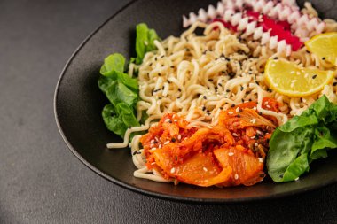 Şehriye kasesi, vejetaryen, lezzetli gurme yemek arka planı, rustik yemekler, fotokopi alanı, keto, paleo diyet vejetaryen ve vejetaryen yemekleri.