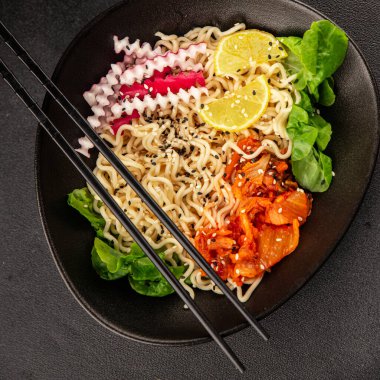 Şehriye kasesi, vejetaryen, lezzetli gurme yemek arka planı, rustik yemekler, fotokopi alanı, keto, paleo diyet vejetaryen ve vejetaryen yemekleri.