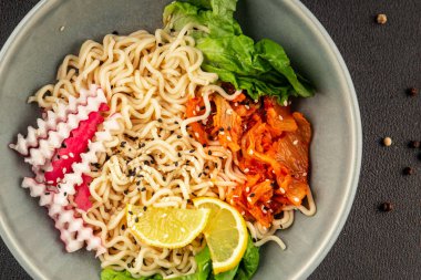 Şehriye kasesi, vejetaryen, lezzetli gurme yemek arka planı, rustik yemekler, fotokopi alanı, keto, paleo diyet vejetaryen ve vejetaryen yemekleri.