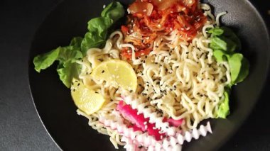 Şehriye kasesi, vejetaryen, lezzetli gurme yemek arka planı, rustik yemekler, fotokopi alanı, keto, paleo diyet vejetaryen ve vejetaryen yemekleri.