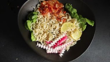 Şehriye kasesi, vejetaryen, lezzetli gurme yemek arka planı, rustik yemekler, fotokopi alanı, keto, paleo diyet vejetaryen ve vejetaryen yemekleri.