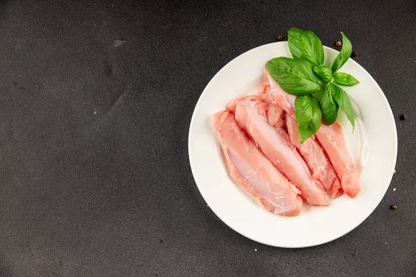 Tavşan çiğ et fileto taze lezzetli gurme yemek arka planı masa rustik gıda üst görünüm fotokopi alanı keto ve paleo diyet