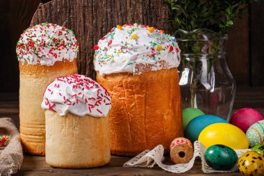 Paskalya pastası tatlı pasta geleneksel bayram hristiyanlığı organik ürün taze lezzetli gurme yemek arkaplanı masa kırsal gıdaların üst görünümü fotokopi alanı