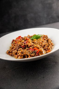 Mercimek tabağı sebzeleri ve kavrulmuş biberler lezzetli sebzeler taze vejetaryen ve vejetaryen yemek arka planı masanın üstünde rustik yiyecekler fotokopi alanı keto ve paleo diyeti