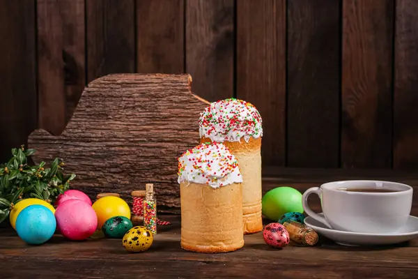 Paskalya pastası tatlı pasta geleneksel bayram hristiyanlığı organik ürün taze lezzetli gurme yemek arkaplanı masa kırsal gıdaların üst görünümü fotokopi alanı