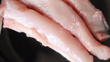 Tavşan çiğ et fileto taze lezzetli gurme yemek arka planı masa rustik gıda üst görünüm fotokopi alanı keto ve paleo diyet