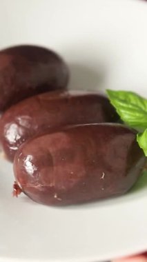 Siyah puding sosis taze gurme yemek arkaplanı masa üzerinde rustik gıda üst görünüm fotokopi alanı