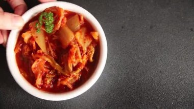 Balık pirzolası şekillendirilmiş balık pirzolası fast food taze gurme yemek arkaplanı masa kırsal gıdalar üst görünüm uzay fotokopisi