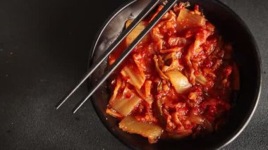 Balık pirzolası şekillendirilmiş balık pirzolası fast food taze gurme yemek arkaplanı masa kırsal gıdalar üst görünüm uzay fotokopisi