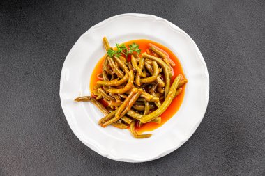 Yeşil fasulye sosu taze gurme yemek arka planı üzerinde rustik üst görünüm fotokopi uzay keto ve paleo diyet vejetaryen ve vejetaryen gıda