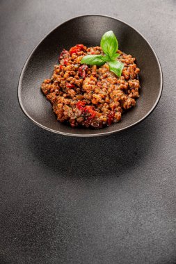 Mercimek tabağı sebzeleri ve kavrulmuş biberler lezzetli sebzeler taze vejetaryen ve vejetaryen yemek arka planı masanın üstünde rustik yiyecekler fotokopi alanı keto ve paleo diyeti