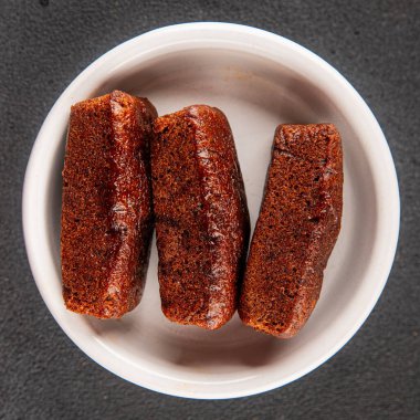 Finansal bisküvi çikolatalı kurabiye tatlı tatlı lezzetli gurme yemek arkaplanı masa rustik gıda üst görünüm fotokopi alanı