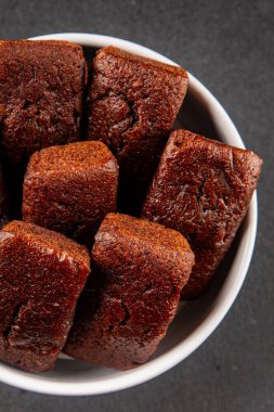 Finansal bisküvi çikolatalı kurabiye tatlı tatlı lezzetli gurme yemek arkaplanı masa rustik gıda üst görünüm fotokopi alanı