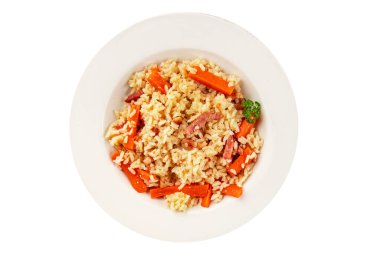 Pirinç eti ve sebze pilavı taze lezzetli gurme yemek arkaplanı masanın üzerinde rustik gıda üst görünümü kopyalama alanı