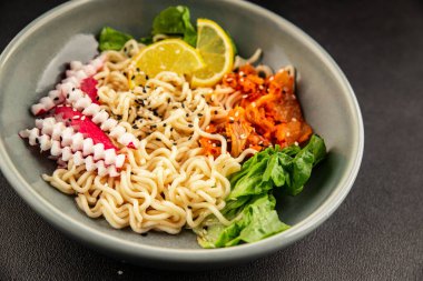 Şehriye kasesi, vejetaryen, lezzetli gurme yemek arka planı, rustik yemekler, fotokopi alanı, keto, paleo diyet vejetaryen ve vejetaryen yemekleri.