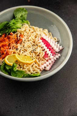 Şehriye kasesi, vejetaryen, lezzetli gurme yemek arka planı, rustik yemekler, fotokopi alanı, keto, paleo diyet vejetaryen ve vejetaryen yemekleri.