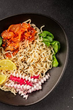 Şehriye kasesi, vejetaryen, lezzetli gurme yemek arka planı, rustik yemekler, fotokopi alanı, keto, paleo diyet vejetaryen ve vejetaryen yemekleri.