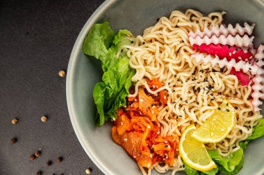 Şehriye kasesi, vejetaryen, lezzetli gurme yemek arka planı, rustik yemekler, fotokopi alanı, keto, paleo diyet vejetaryen ve vejetaryen yemekleri.