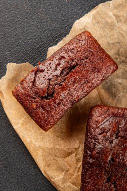 Finansal bisküvi çikolatalı kurabiye tatlı tatlı lezzetli gurme yemek arkaplanı masa rustik gıda üst görünüm fotokopi alanı