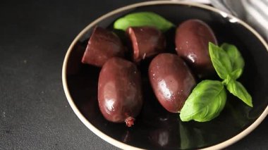 Siyah puding sosis taze gurme yemek arkaplanı masa üzerinde rustik gıda üst görünüm fotokopi alanı