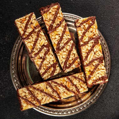 Mısır gevreği, tahıl, tahıl, tatlı tatlı, lezzetli gurme yemek, arka plan, masa, rustik yemek, fotokopi, uzay keto, paleo diyet vegan ve vejetaryen yiyecekler.