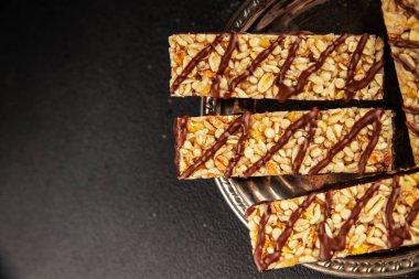 Mısır gevreği, tahıl, tahıl, tatlı tatlı, lezzetli gurme yemek, arka plan, masa, rustik yemek, fotokopi, uzay keto, paleo diyet vegan ve vejetaryen yiyecekler.