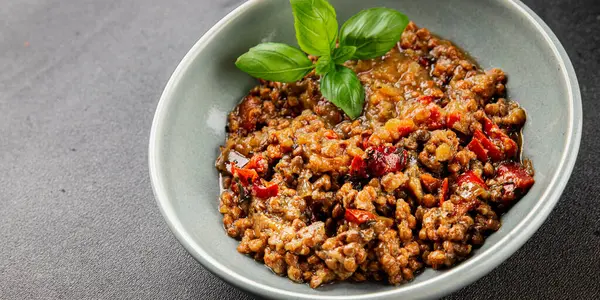 Mercimek tabağı sebzeleri ve kavrulmuş biberler lezzetli sebzeler taze vejetaryen ve vejetaryen yemek arka planı masanın üstünde rustik yiyecekler fotokopi alanı keto ve paleo diyeti