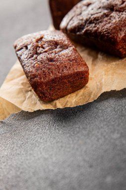 Finansal bisküvi çikolatalı kurabiye tatlı tatlı lezzetli gurme yemek arkaplanı masa rustik gıda üst görünüm fotokopi alanı