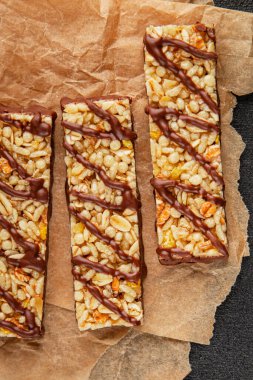 Mısır gevreği, tahıl, tahıl, tatlı tatlı, lezzetli gurme yemek, arka plan, masa, rustik yemek, fotokopi, uzay keto, paleo diyet vegan ve vejetaryen yiyecekler.