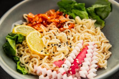 Şehriye kasesi, vejetaryen, lezzetli gurme yemek arka planı, rustik yemekler, fotokopi alanı, keto, paleo diyet vejetaryen ve vejetaryen yemekleri.