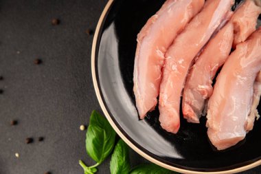 Tavşan çiğ et fileto taze lezzetli gurme yemek arka planı masa rustik gıda üst görünüm fotokopi alanı keto ve paleo diyet