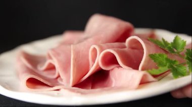 Jambon eti dilimler domuz eti taze lezzetli gurme yemek arkaplanı masa üzerinde rustik gıda üst görünüm fotokopi alanı