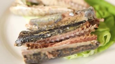 Sardalya konservesi balık, deniz mahsulü taze pezetarya diyeti, masanın üstünde yemek, kırsal yemek, fotokopi alanı, keto ve paleo diyeti.