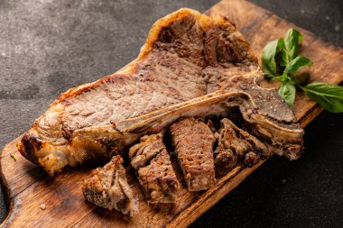 Biftek, biftek, biftek, biftek, lezzetli aperatif, lezzetli gurme yemek arka planı, masa sade yemekler, fotokopi odası.