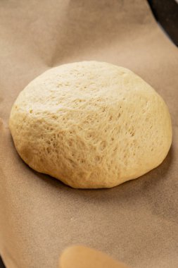 Hamur hamuru mayası, un, su lezzetli aperatif taze lezzetli gurme yemek arkaplanı masa kırsal yiyeceklerin üst görünümü fotokopi alanı