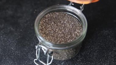 Chia tohumları sağlıklı süper yiyecekler lezzetli çerezler lezzetli gurme yemek arka planı masadaki rustik yiyecekler fotokopi alanı keto ve paleo diyet vegan ve vejetaryen yemekler