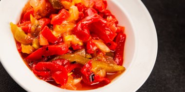 Biberli salata, sebze, sebze, sebze, sebze, sebze, sebze, sebze, sebze, sebze.