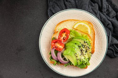 Avokado tostu. Sebze yemeği. Lezzetli çerez. Lezzetli yemekler.