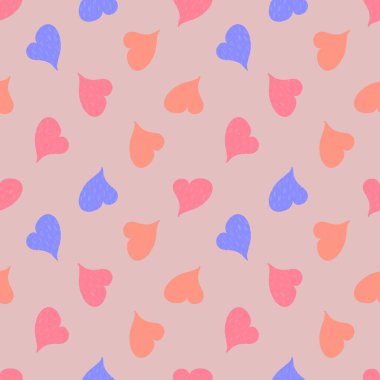 Kalpleri olan basit, pürüzsüz bir model. Sevgililer Günü geçmişi. Paketleme, not defterleri, planlamacı ve tekstil için tasarım. Pembe, sarı ve menekşe rengi kalpler pembe arka planda..