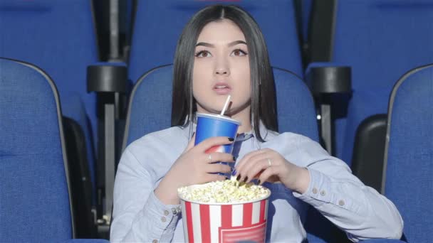Asian Woman Alone Movie Theater Friends Cinema Watching Movie Cinema — Stock Video