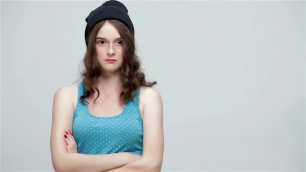 Dospívající Dívka Szp Zlobit Pak Kamery — Stock video