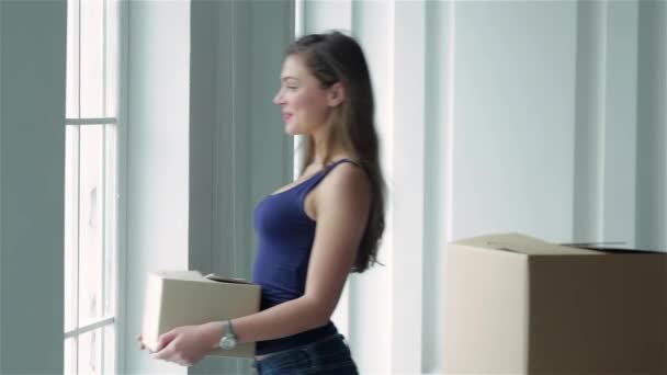Umzug Reparaturen Neues Leben Verliebtes Paar Genießt Eine Neue Wohnung — Stockvideo
